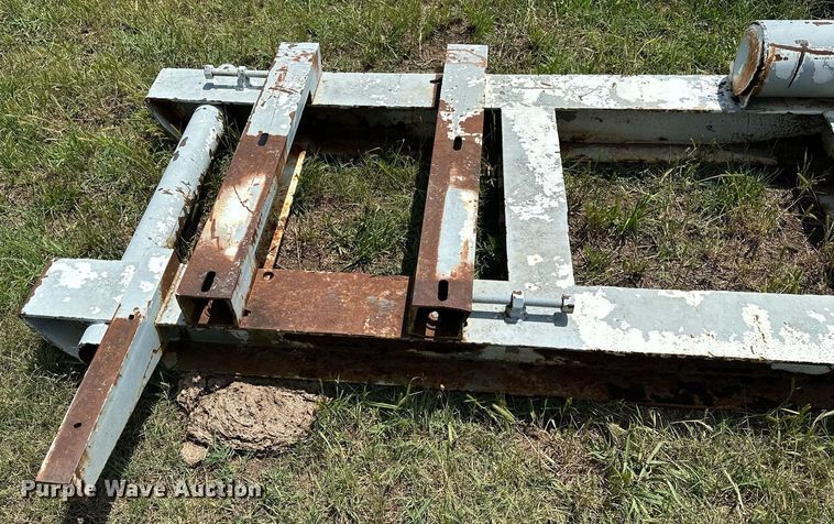 image for item OC9002 (4) skids