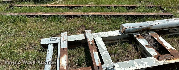 image for item OC9002 (4) skids