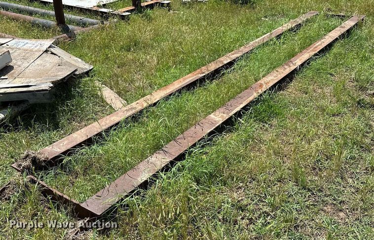 image for item OC9002 (4) skids