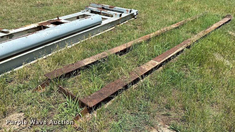 image for item OC9002 (4) skids