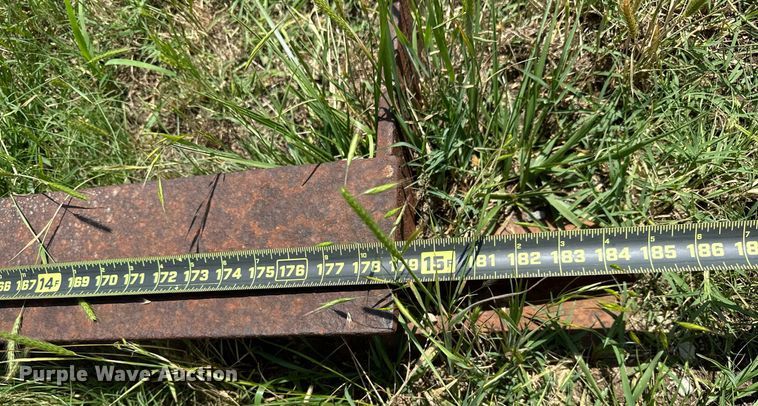 image for item OC9002 (4) skids