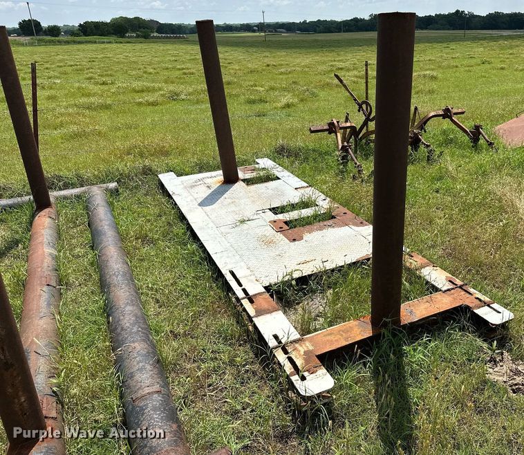 image for item OC9002 (4) skids