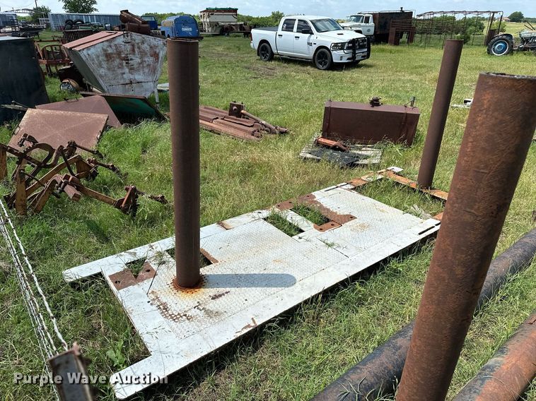 image for item OC9002 (4) skids