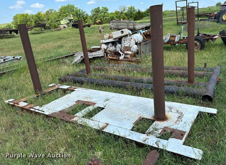 image for item OC9002 (4) skids