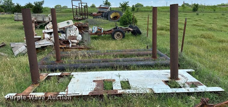 image for item OC9002 (4) skids