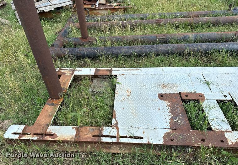 image for item OC9002 (4) skids