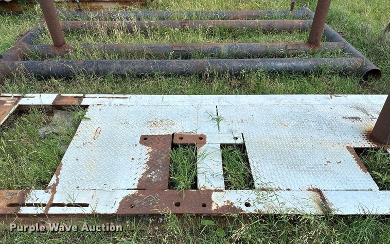 image for item OC9002 (4) skids