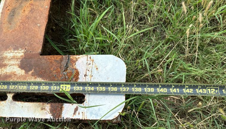 image for item OC9002 (4) skids