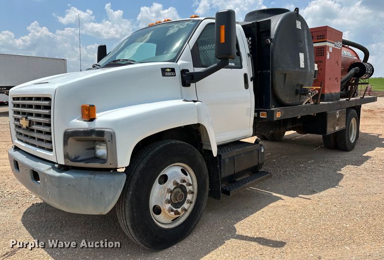 image for item OG9088 2005 Chevrolet C6500  hydrovac truck