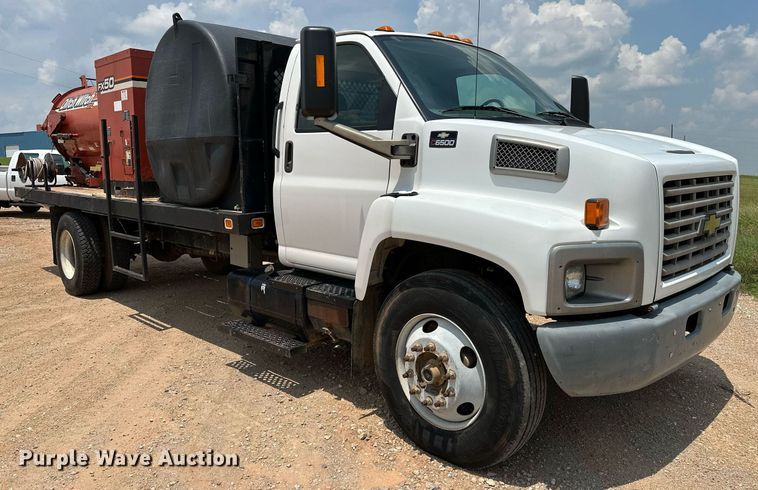 image for item OG9088 2005 Chevrolet C6500  hydrovac truck