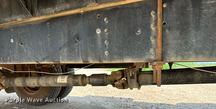 image for item OG9088 2005 Chevrolet C6500  hydrovac truck