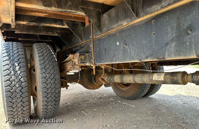 image for item OG9088 2005 Chevrolet C6500  hydrovac truck