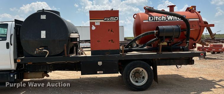 image for item OG9088 2005 Chevrolet C6500  hydrovac truck