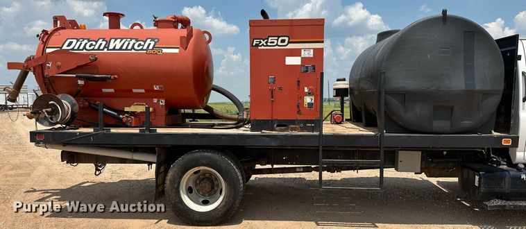 image for item OG9088 2005 Chevrolet C6500  hydrovac truck