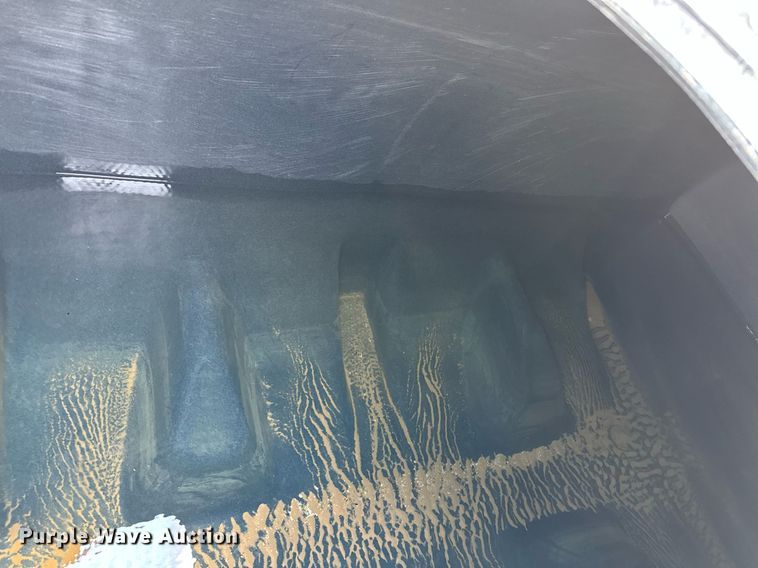 image for item OG9088 2005 Chevrolet C6500  hydrovac truck