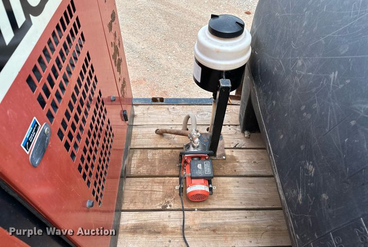 image for item OG9088 2005 Chevrolet C6500  hydrovac truck