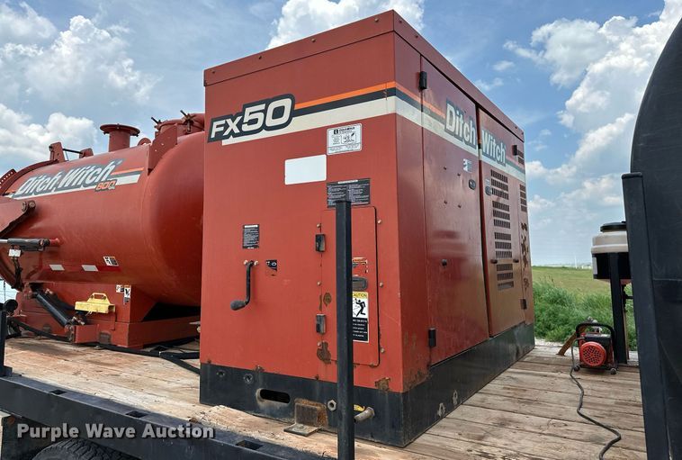 image for item OG9088 2005 Chevrolet C6500  hydrovac truck