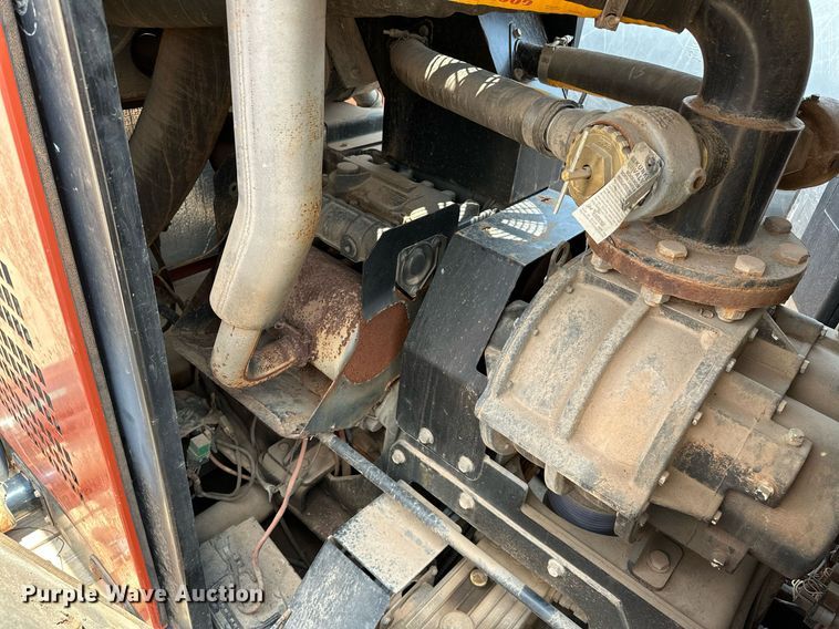 image for item OG9088 2005 Chevrolet C6500  hydrovac truck