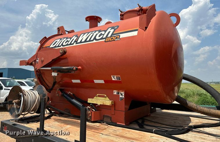 image for item OG9088 2005 Chevrolet C6500  hydrovac truck