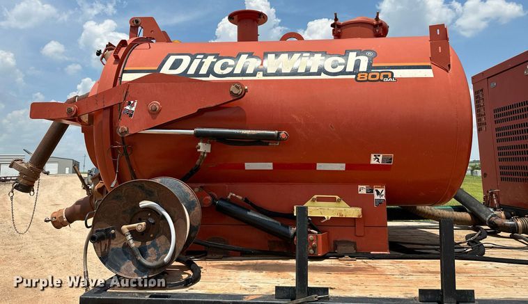 image for item OG9088 2005 Chevrolet C6500  hydrovac truck