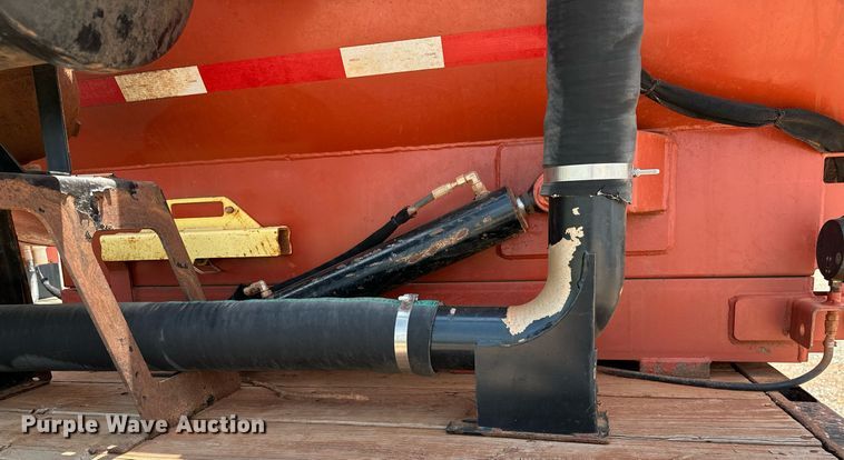 image for item OG9088 2005 Chevrolet C6500  hydrovac truck