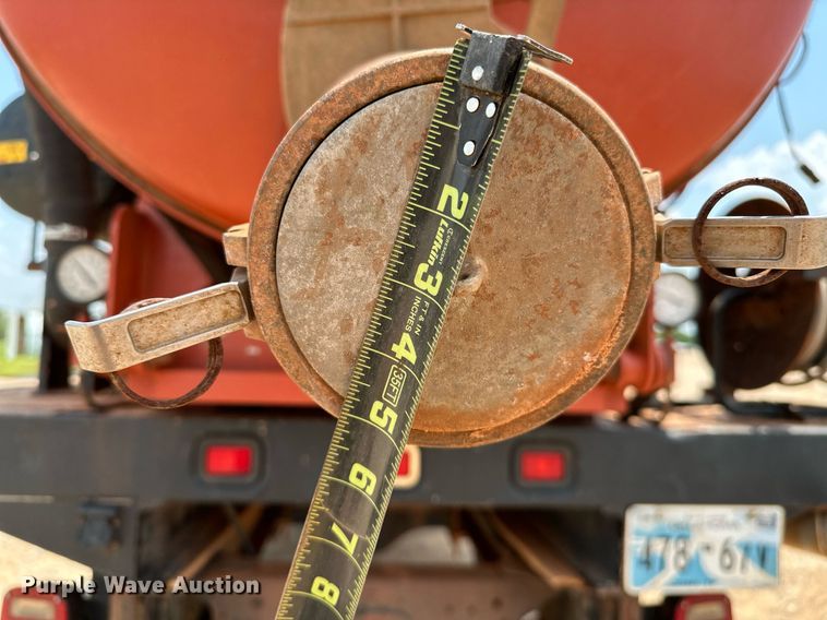 image for item OG9088 2005 Chevrolet C6500  hydrovac truck