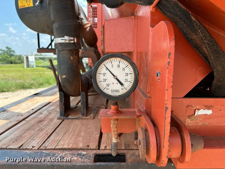 image for item OG9088 2005 Chevrolet C6500  hydrovac truck