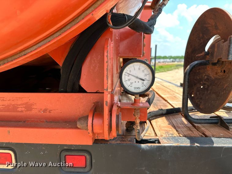 image for item OG9088 2005 Chevrolet C6500  hydrovac truck