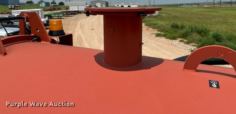 image for item OG9088 2005 Chevrolet C6500  hydrovac truck