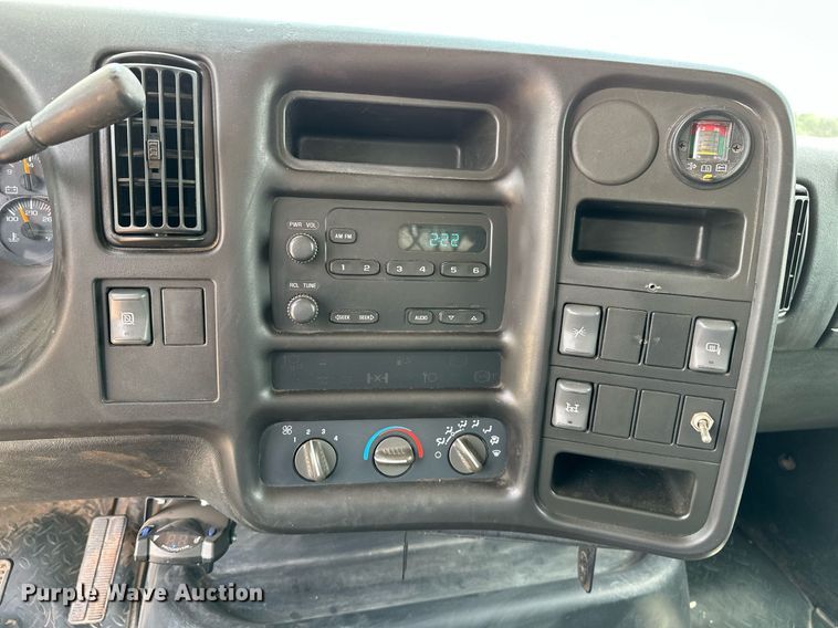 image for item OG9088 2005 Chevrolet C6500  hydrovac truck