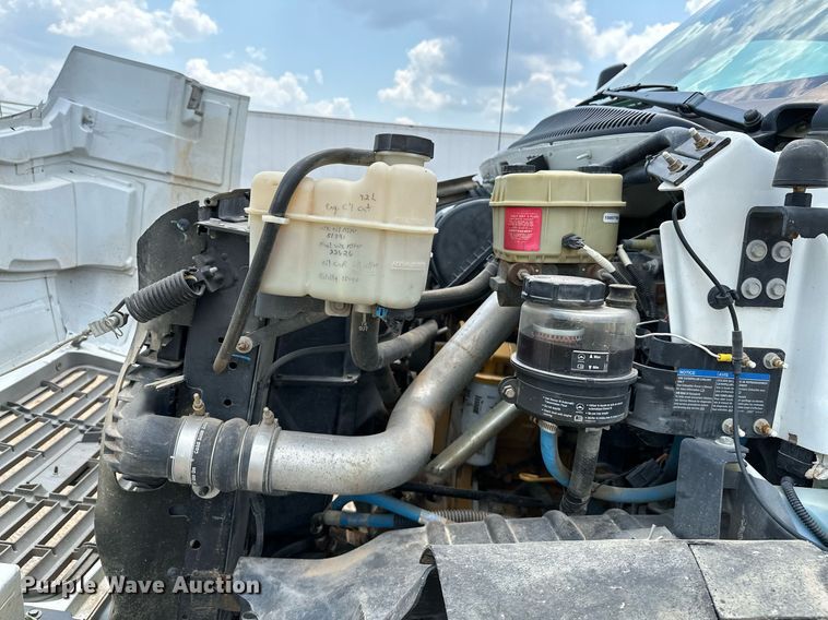 image for item OG9088 2005 Chevrolet C6500  hydrovac truck