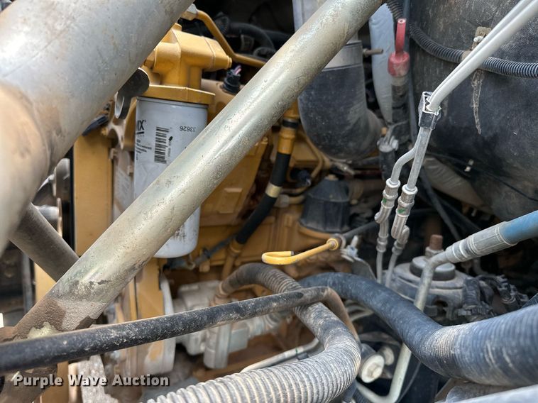 image for item OG9088 2005 Chevrolet C6500  hydrovac truck