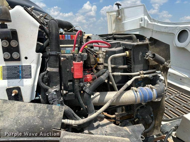 image for item OG9088 2005 Chevrolet C6500  hydrovac truck