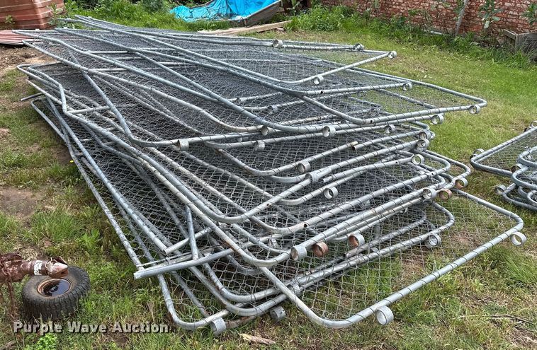 image for item OG9112 Approximately 28 chain link fence panels