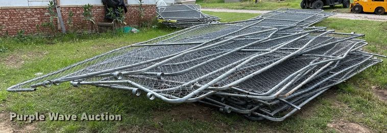 image for item OG9112 Approximately 28 chain link fence panels