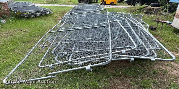 image for item OG9112 Approximately 28 chain link fence panels