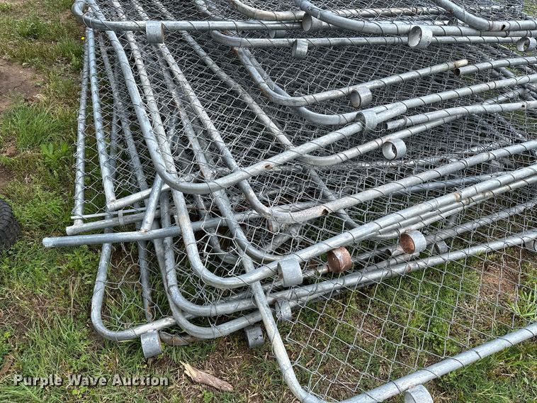 image for item OG9112 Approximately 28 chain link fence panels