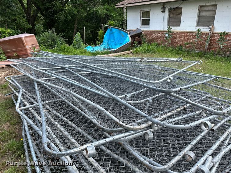 image for item OG9112 Approximately 28 chain link fence panels