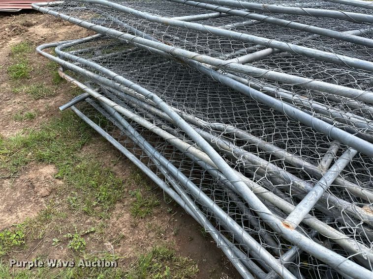 image for item OG9112 Approximately 28 chain link fence panels