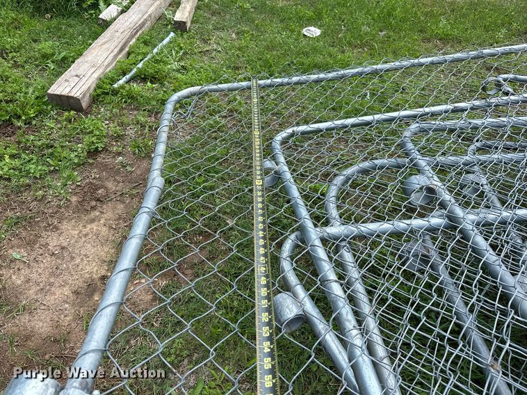 image for item OG9112 Approximately 28 chain link fence panels