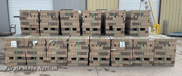 image for item ZA0256 Summit Brick and Tile Company  31BL-22  bricks