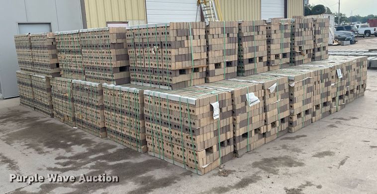 image for item ZA0256 Summit Brick and Tile Company  31BL-22  bricks