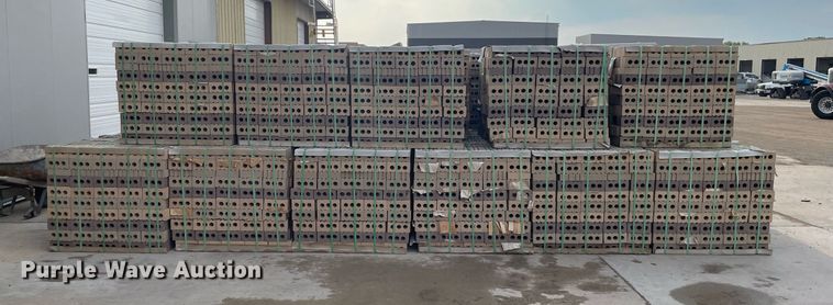 image for item ZA0257 Summit Brick and Tile Company  31BL-22  bricks