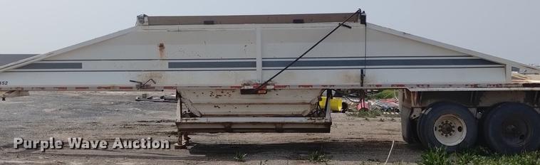 image for item DN6437 1994 Midland  bottom dump trailer
