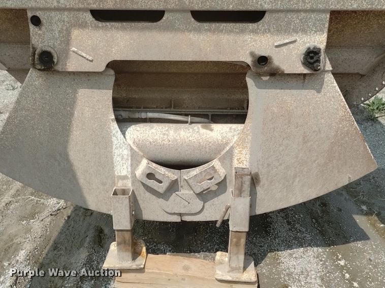 image for item DN6437 1994 Midland  bottom dump trailer