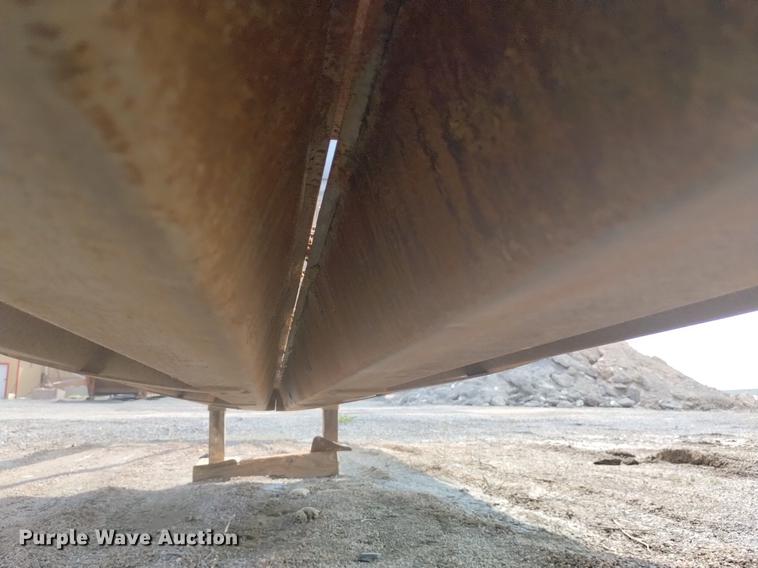 image for item DN6437 1994 Midland  bottom dump trailer