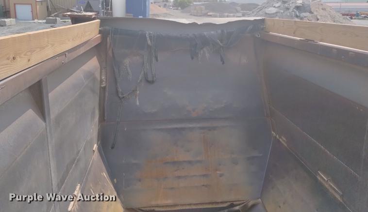 image for item DN6437 1994 Midland  bottom dump trailer