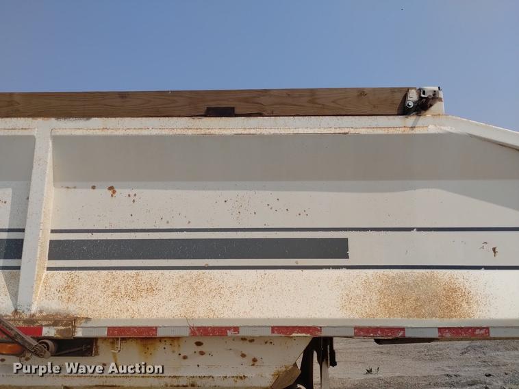 image for item DN6437 1994 Midland  bottom dump trailer
