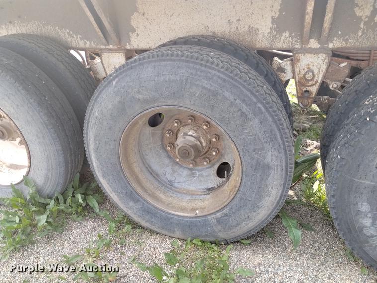 image for item DN6437 1994 Midland  bottom dump trailer