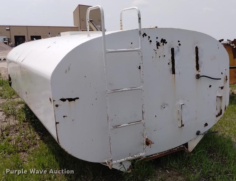 image for item DN6438 Water tank bed